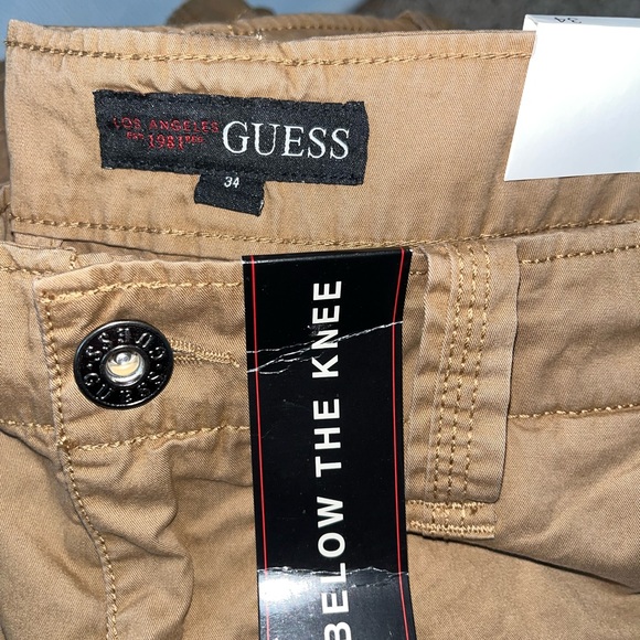 Guess Tan Cargo Shorts with Relaxed Fit - Picture 3 of 4